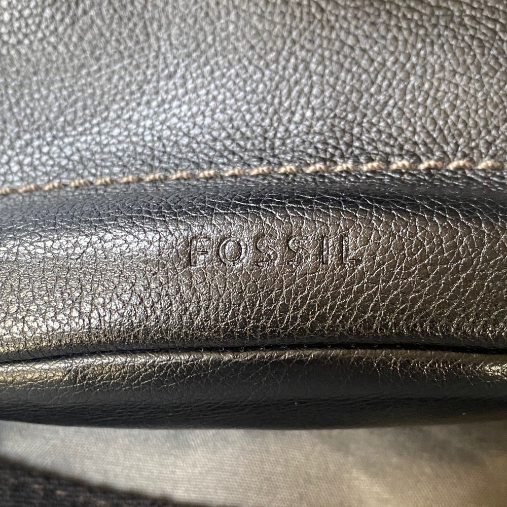 Fossil black pebbled  Leather crossbody with Gold Accents - Picture 2 of 11